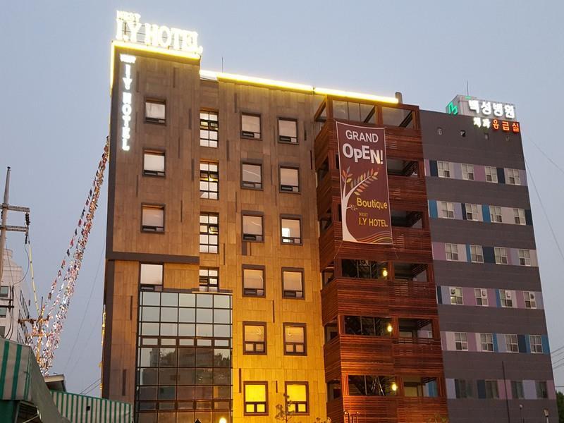 I.Y Hotel Suwon Bagian luar foto