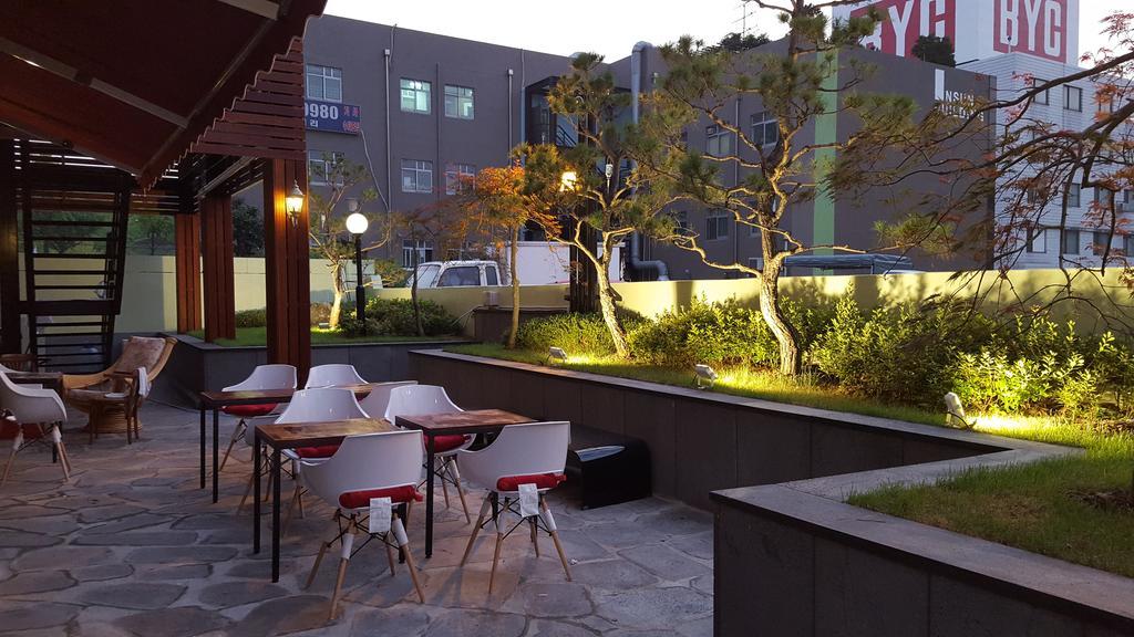 I.Y Hotel Suwon Bagian luar foto