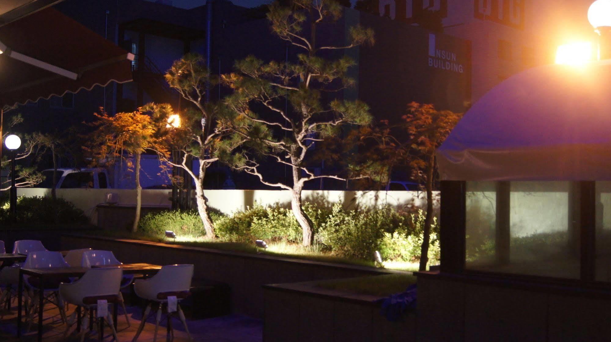 I.Y Hotel Suwon Bagian luar foto