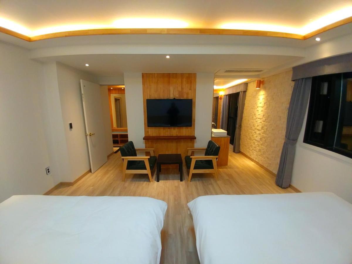 I.Y Hotel Suwon Bagian luar foto