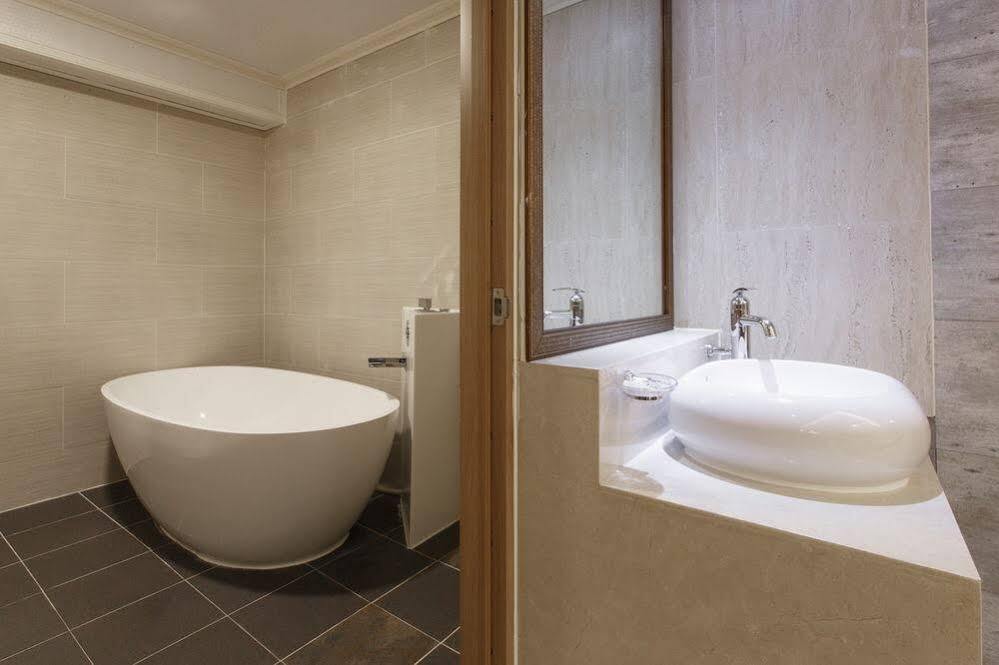 I.Y Hotel Suwon Bagian luar foto
