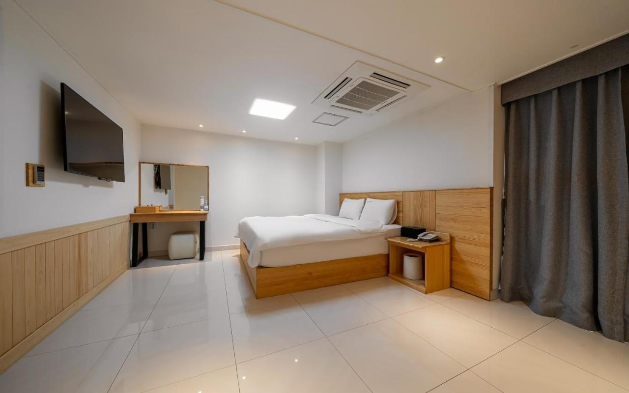 I.Y Hotel Suwon Bagian luar foto