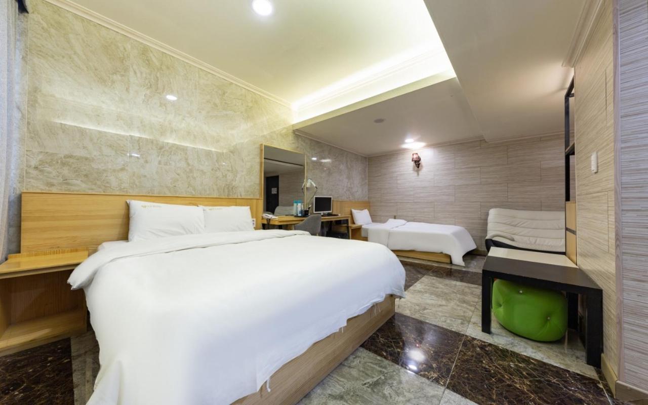 I.Y Hotel Suwon Bagian luar foto