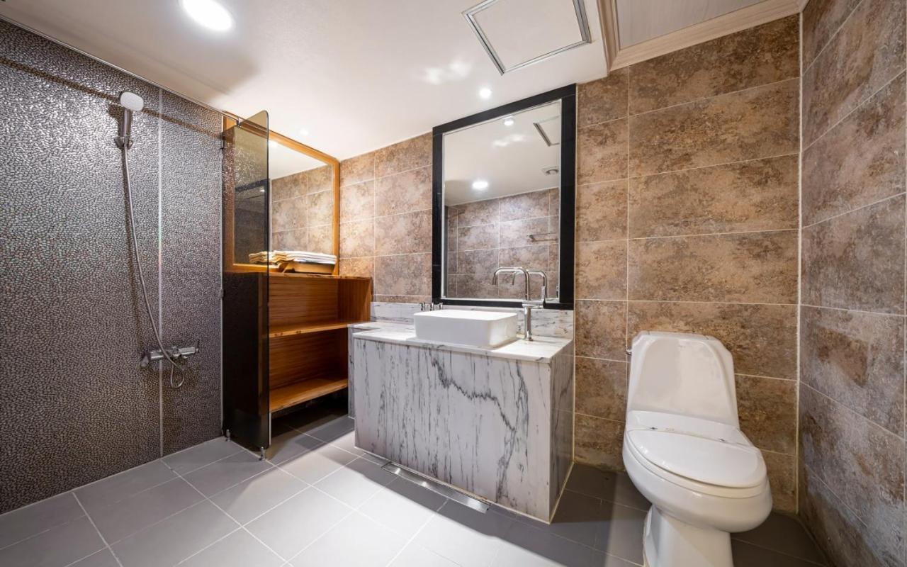 I.Y Hotel Suwon Bagian luar foto