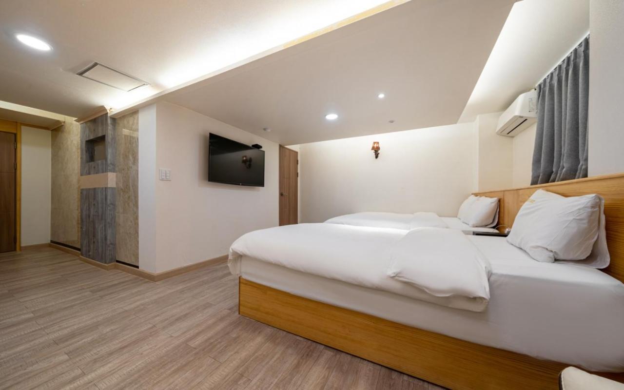 I.Y Hotel Suwon Bagian luar foto