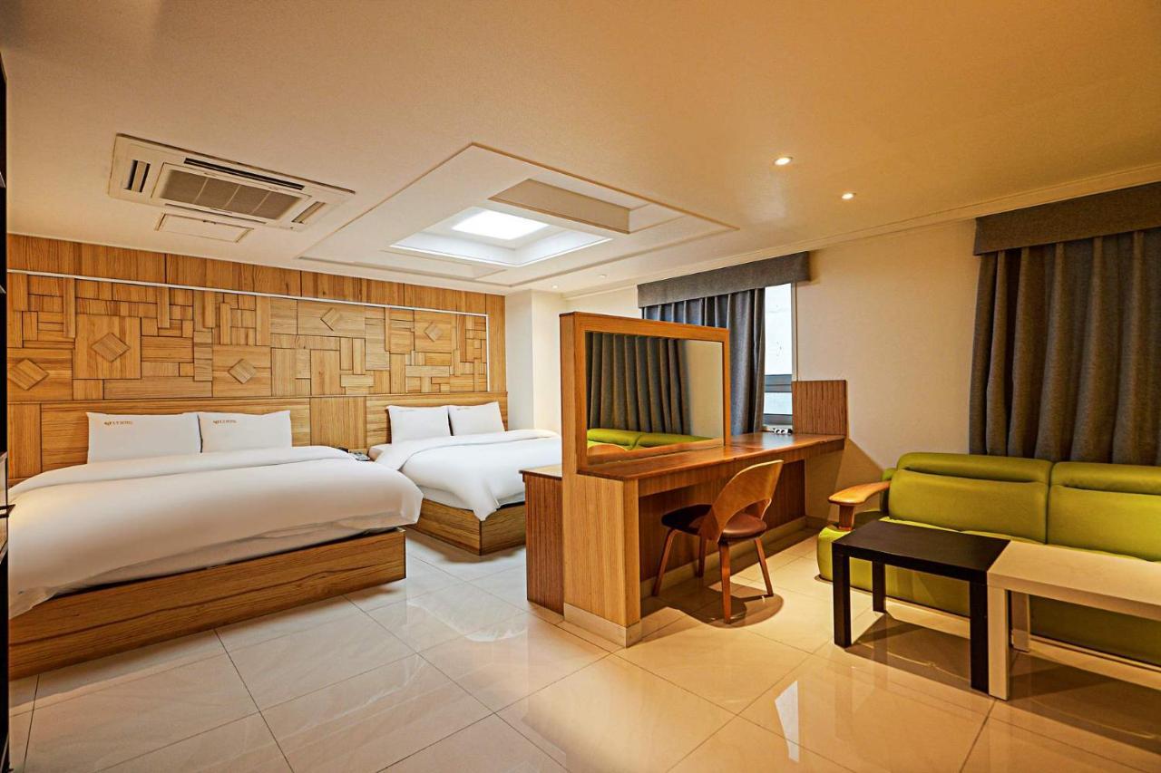 I.Y Hotel Suwon Bagian luar foto