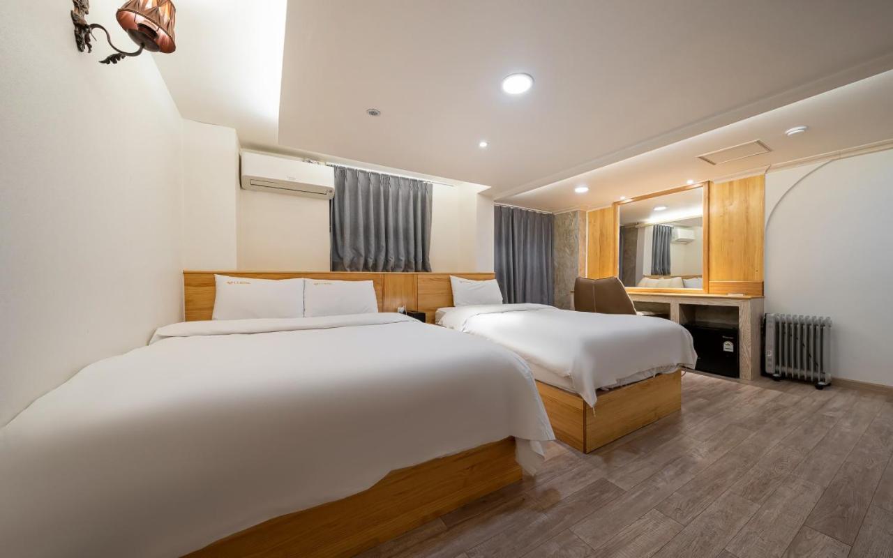 I.Y Hotel Suwon Bagian luar foto
