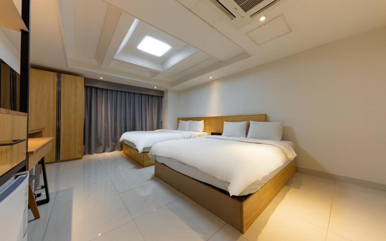 I.Y Hotel Suwon Bagian luar foto