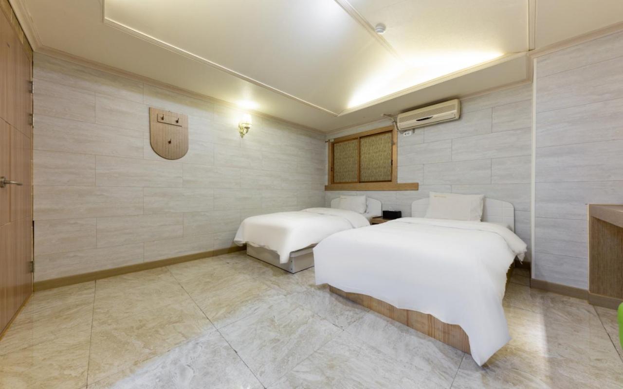 I.Y Hotel Suwon Bagian luar foto